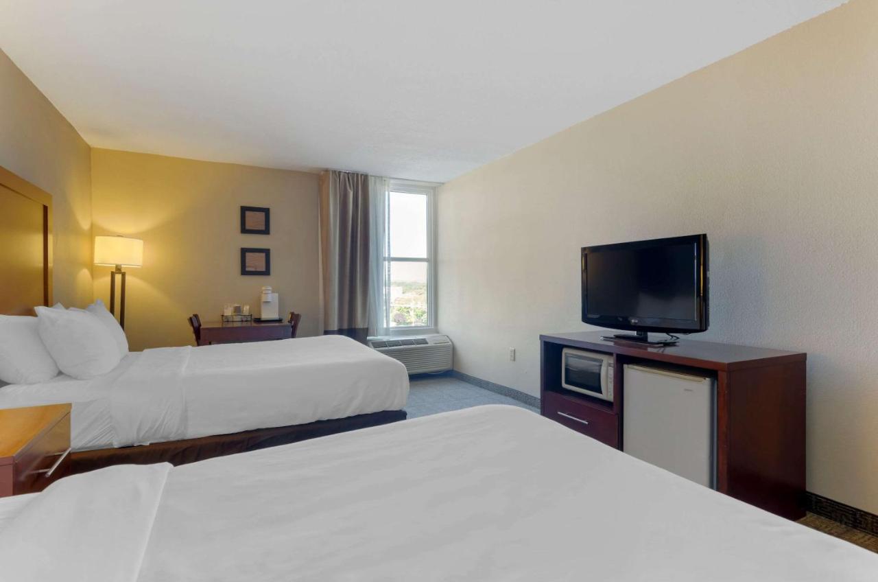 Comfort Inn Blacksburg University Area מראה חיצוני תמונה
