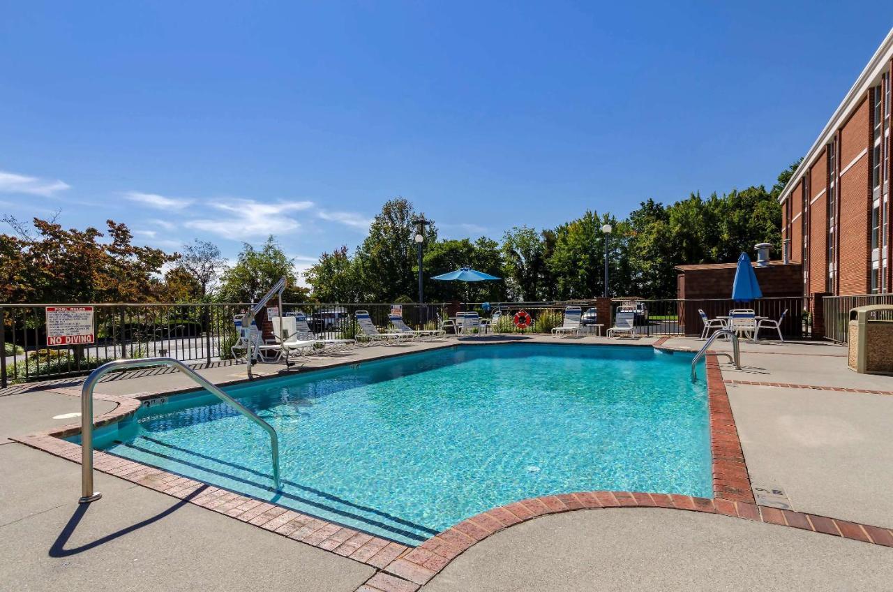 Comfort Inn Blacksburg University Area מראה חיצוני תמונה