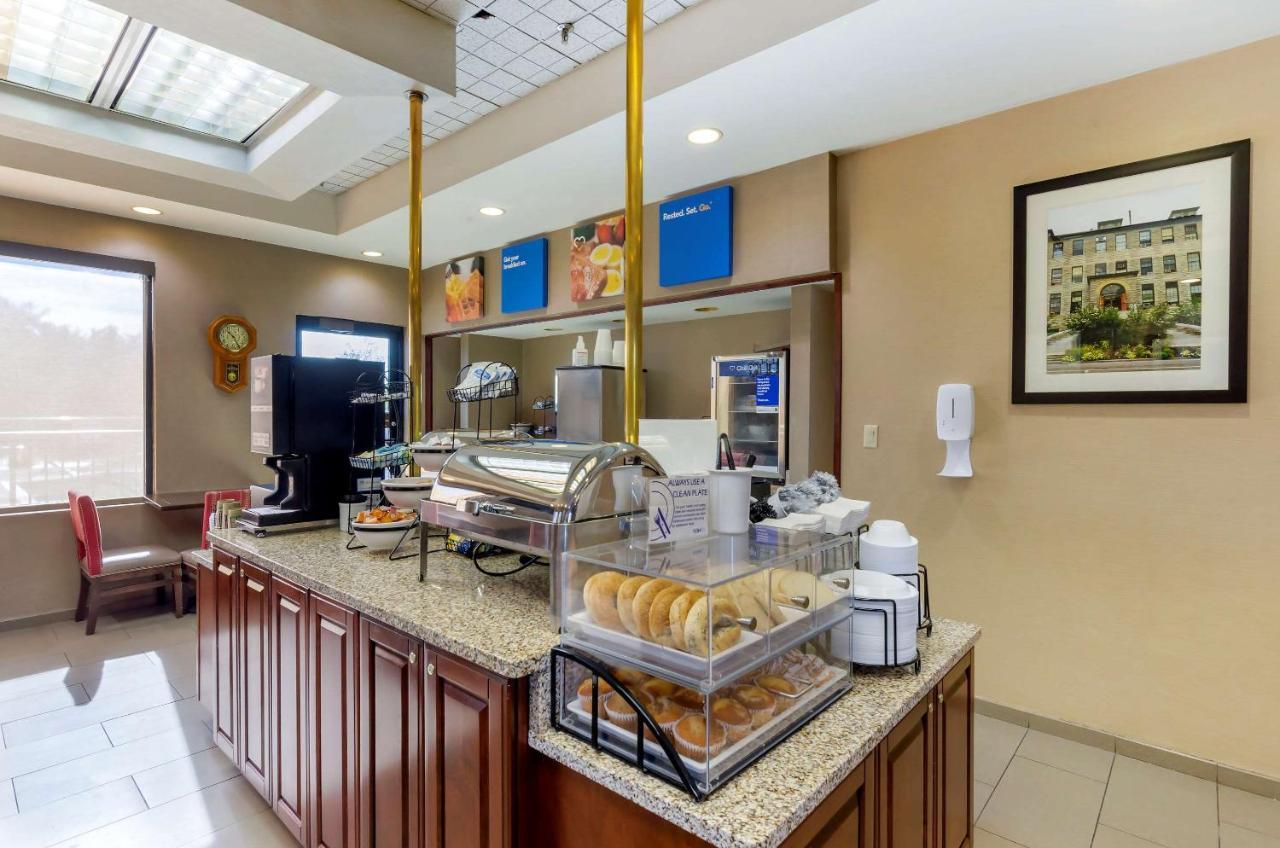 Comfort Inn Blacksburg University Area מראה חיצוני תמונה