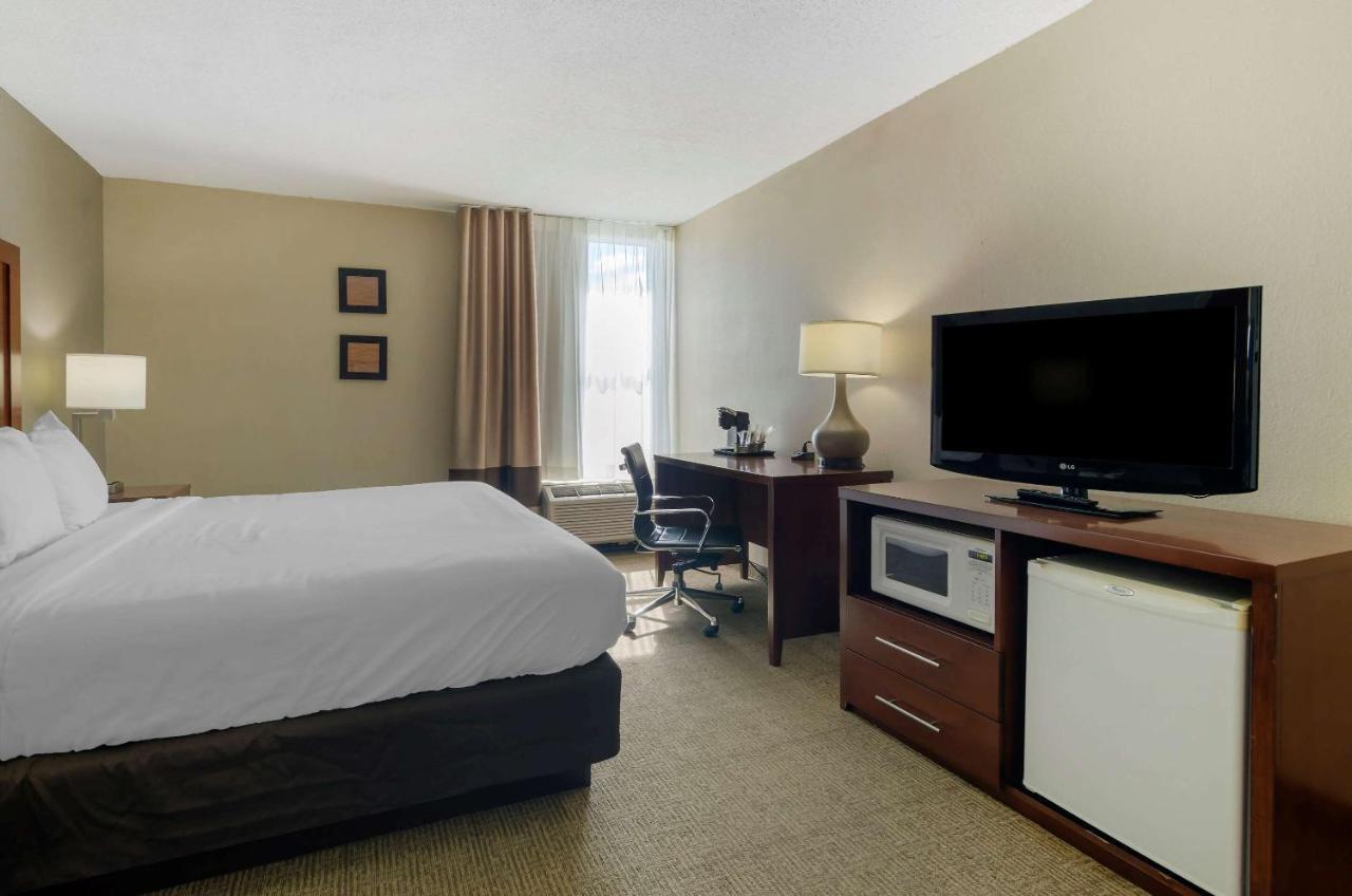 Comfort Inn Blacksburg University Area מראה חיצוני תמונה